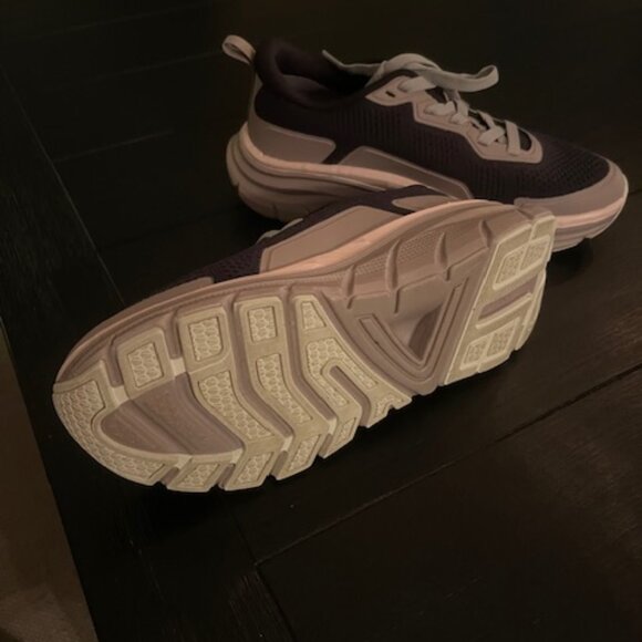 Women's Vionic Sneakers - Picture 3 of 3